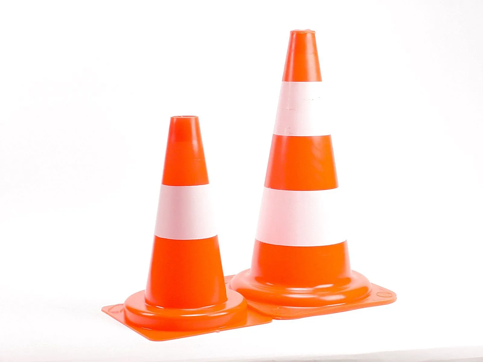 Verkehrsleitkegel 50cm 1,1 kg 2 Streifen